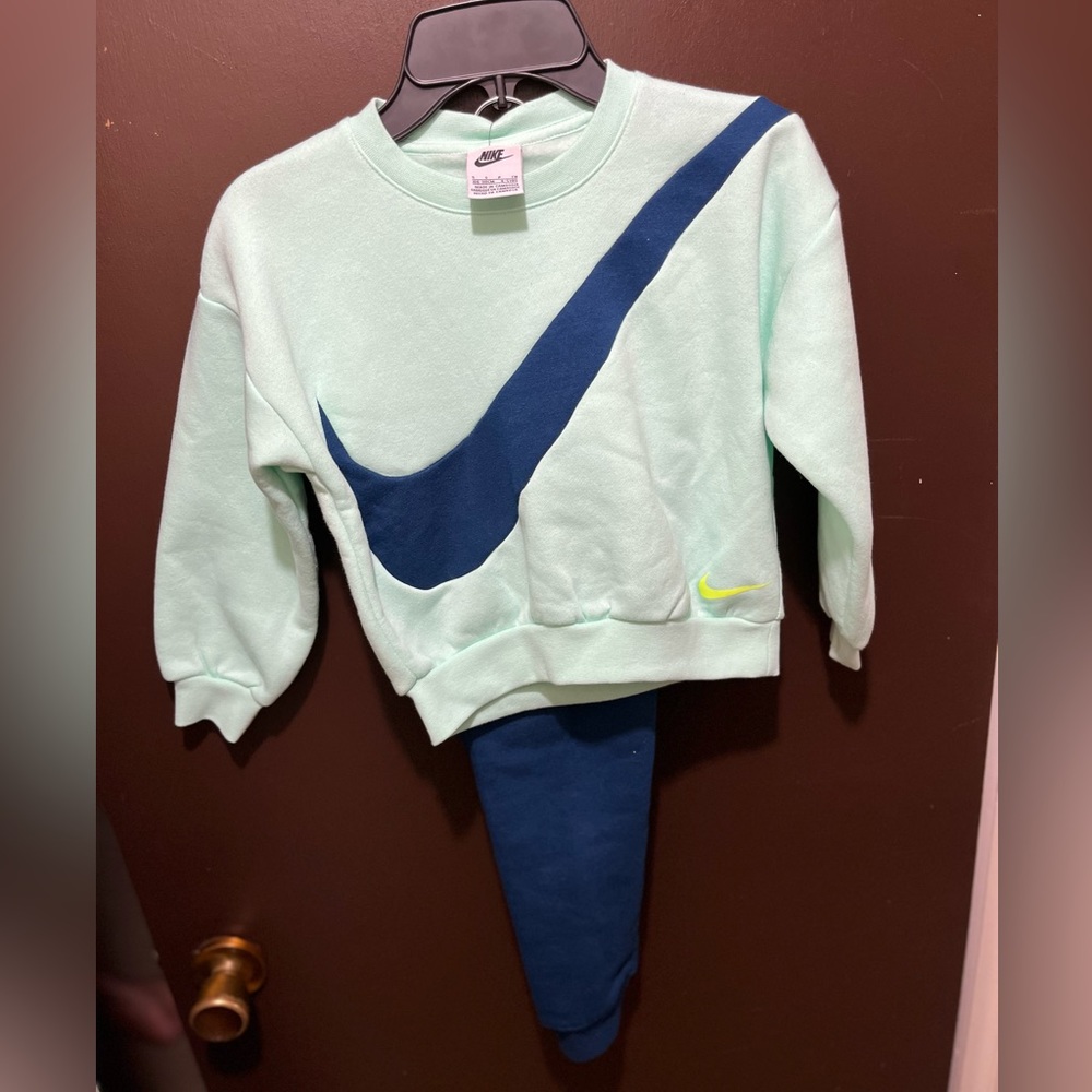 Boys Nike set